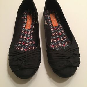 Rocket Dog Black Flats